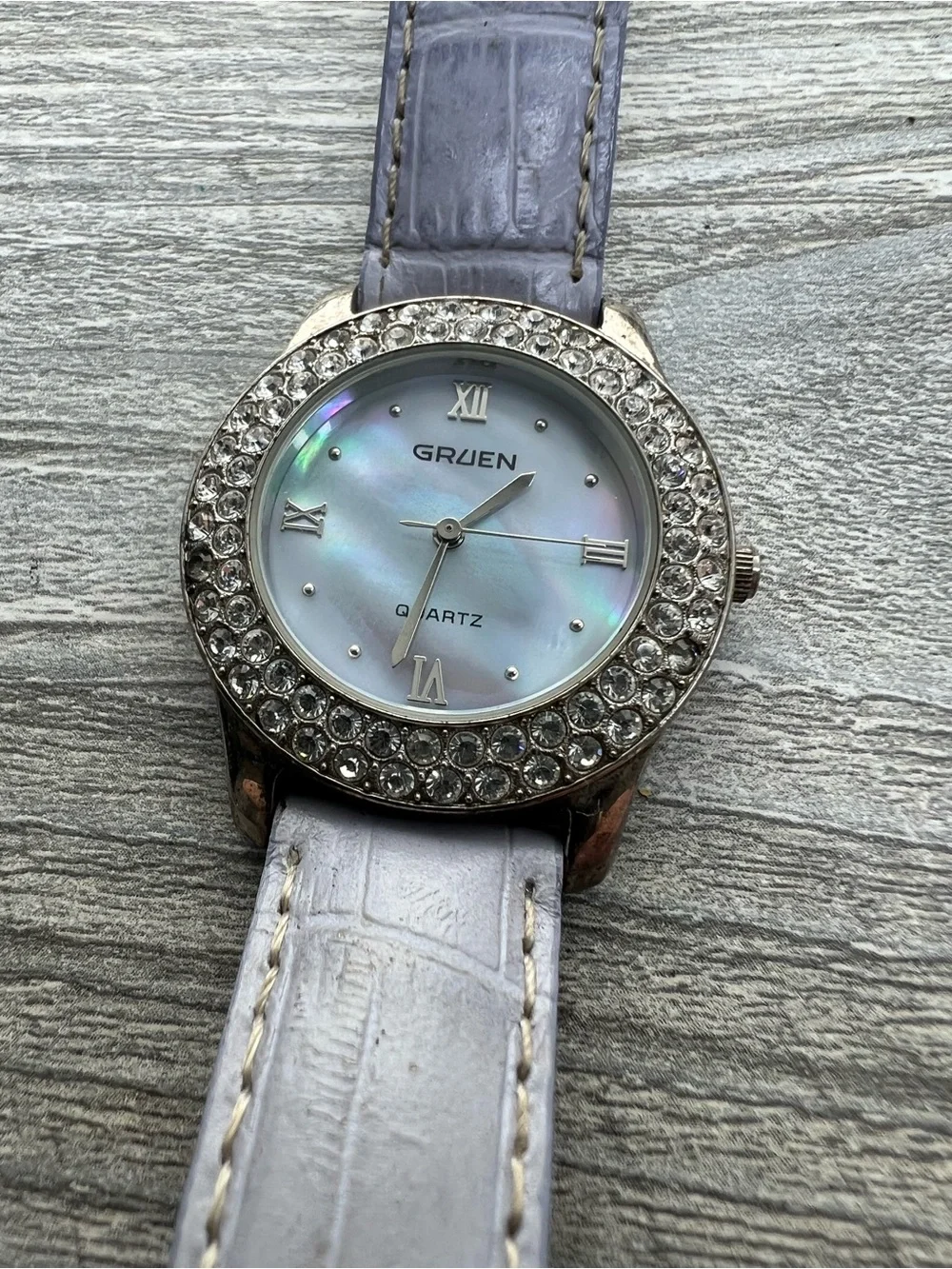 Gruen Women’s Mother-of-Pearl dial Crystal Bezel Watch in Light Purple 32mm